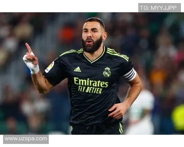 本泽马在足球历史上的传奇之路与未来展望分析